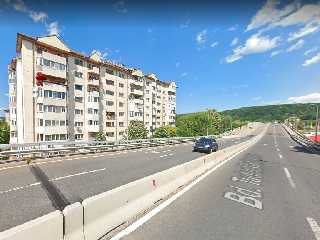 RAMNICU VALCEA-Bd. Tudor Vladimirescu, Apartament cu 2 camere - 62 mp - etaj 7.